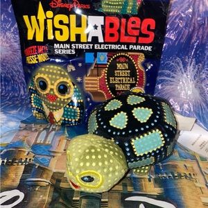 Disney Wishables Main Street Electrical Parade Mystery Plush - Twinkling Turtle